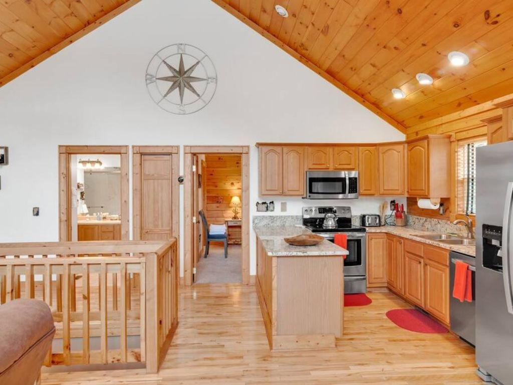 Soco Serene Cabin In The Heart Of Maggie Valley Exterior foto
